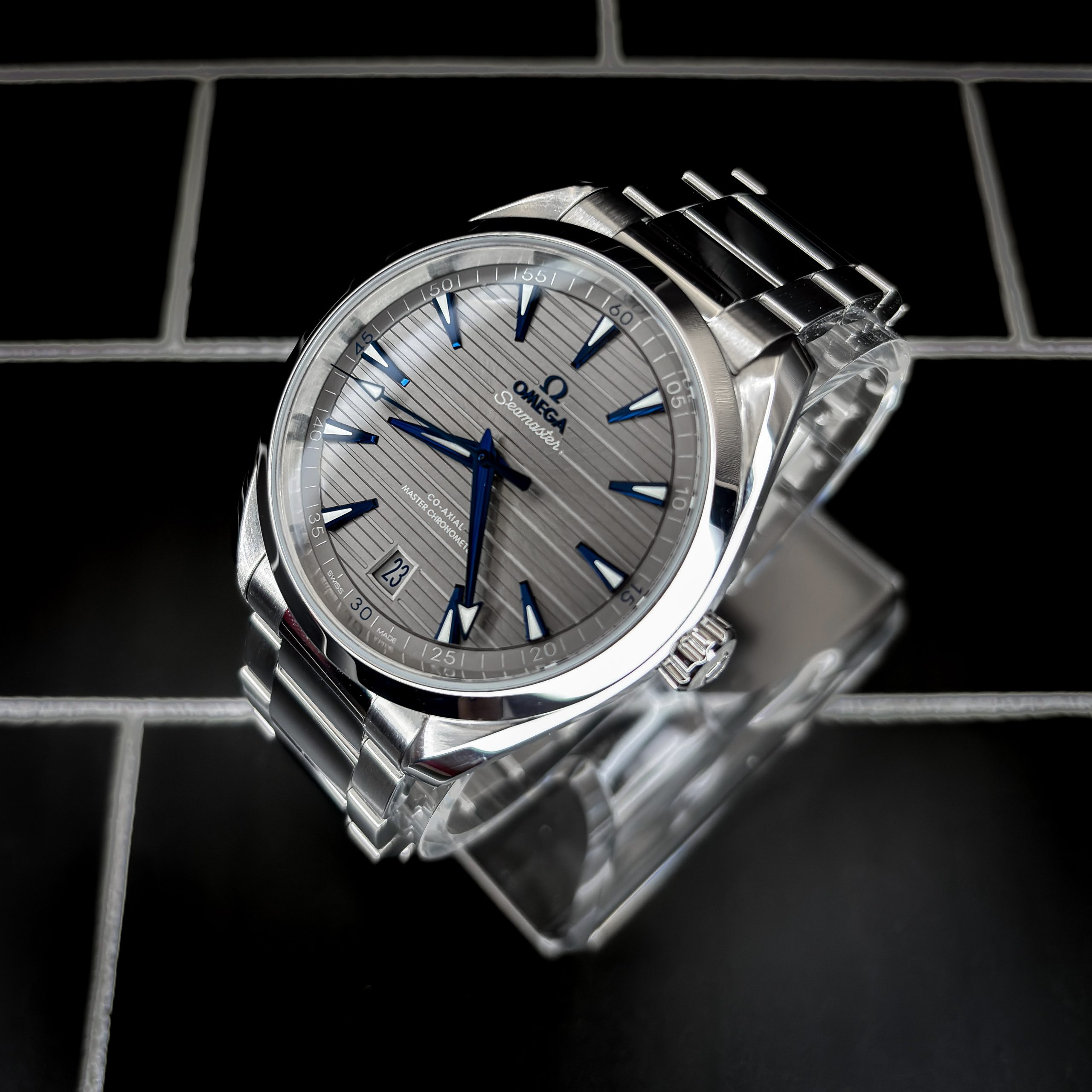 Omega Seamaster Aqua Terra - Image 4