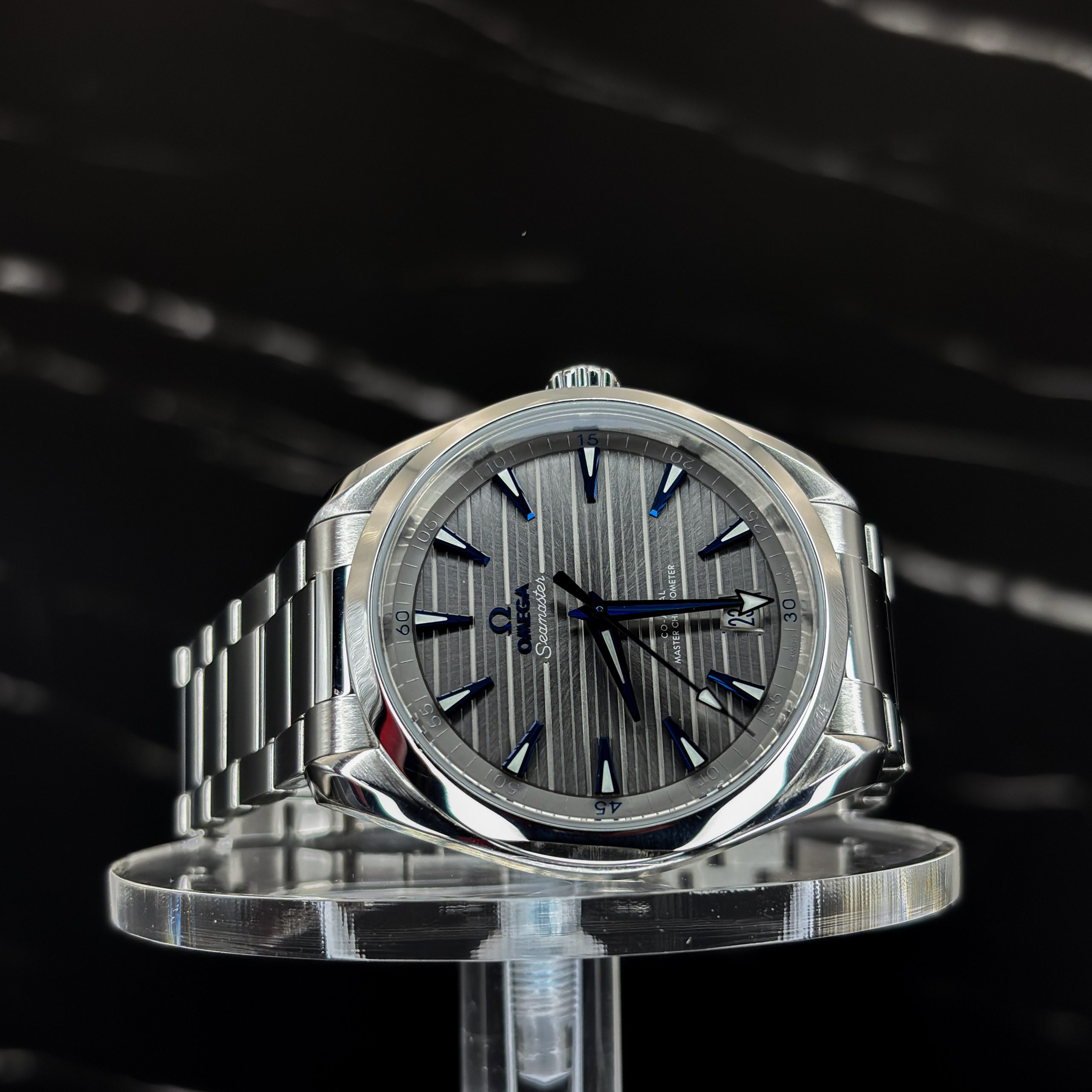 Omega Seamaster Aqua Terra - Image 13